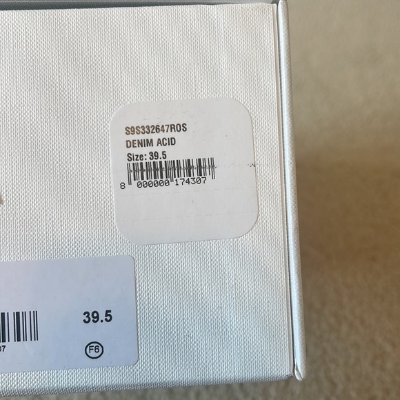 Amina Muaddi Rosie Pointed Toe Denim Slingback Pump Size 39.5 brand new - Picture 8 of 10